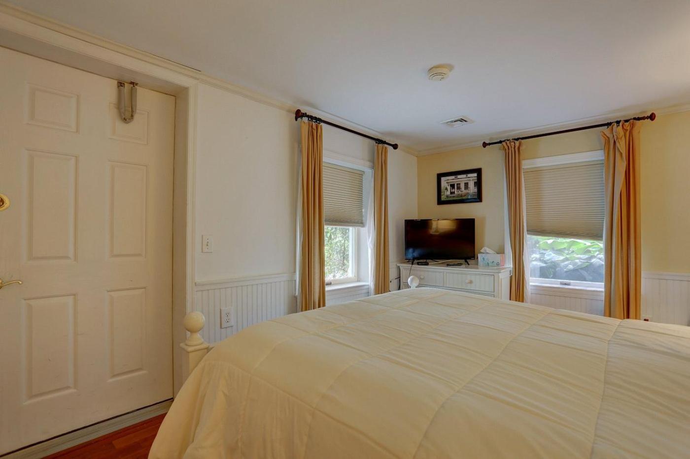 Greystone Manor Bed & Breakfast Bird-in-Hand Buitenkant foto