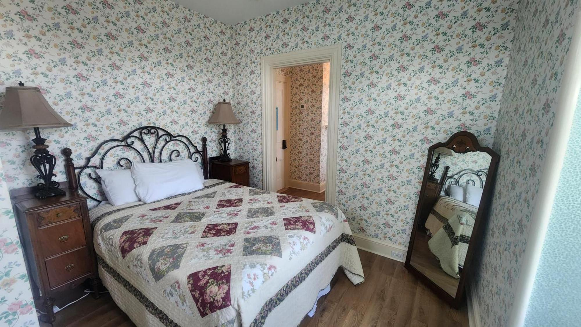 Greystone Manor Bed & Breakfast Bird-in-Hand Buitenkant foto